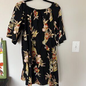 Free People | Short Sleeve Tie Back Black Floral Tunic | L